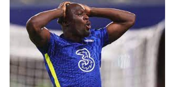 COMME. La Roma renverse le cap avec 2 buts en 3 minutes de temps additionnel